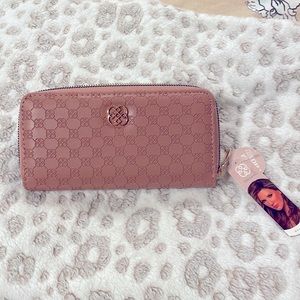 82. df pink wallet